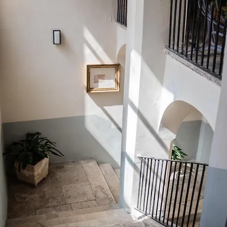 Palazzo Giotta - Dimora Storica バーリ