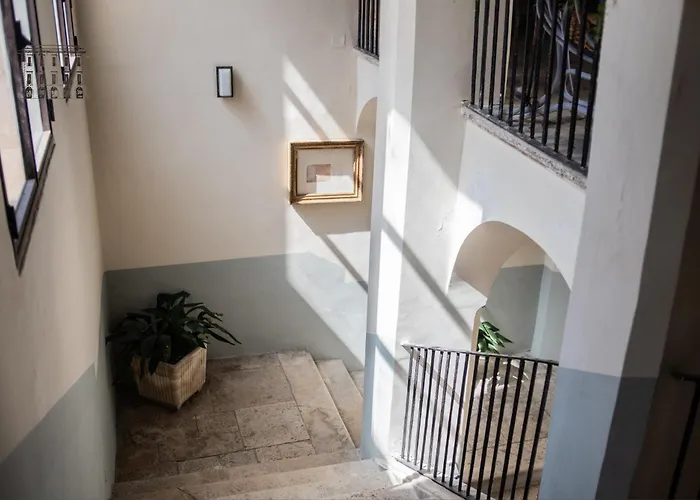 Palazzo Giotta - Dimora Storica Bari