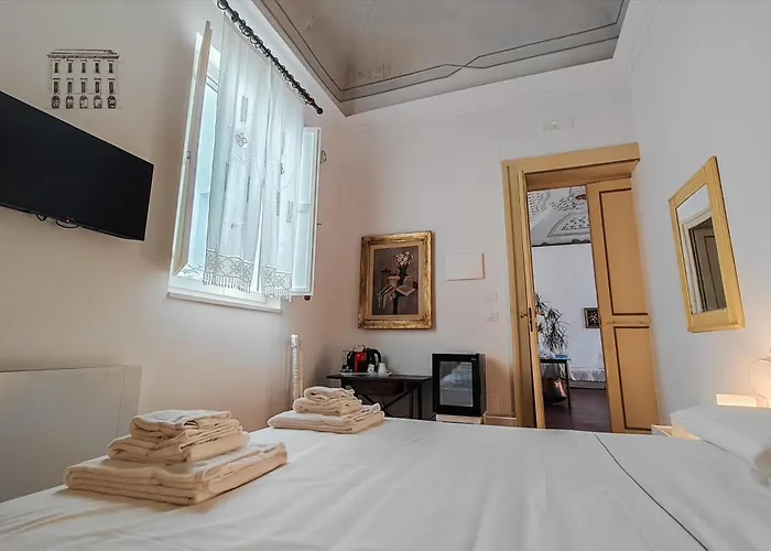 Palazzo Giotta - Dimora Storica 3* 巴里